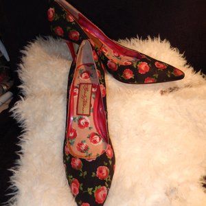 Beautiful Beverly Feldman Rose pumps size 7 Rock-a-billy